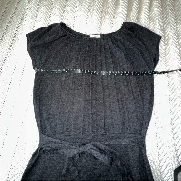 Loft Ann Taylor Sweater Dress with Short Sleeves and attached belt - Medium - Picture 6 of 10